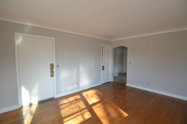 Foto del edificio - 7332 Reading Rd