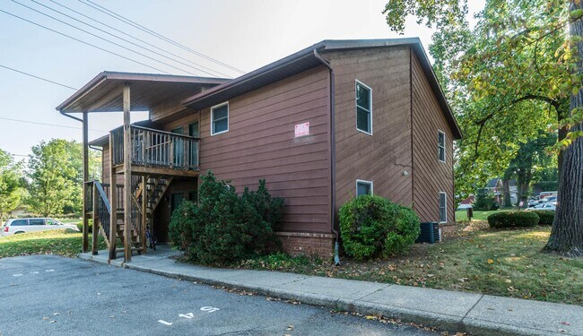 Building Photo - 525 E Smith Ave