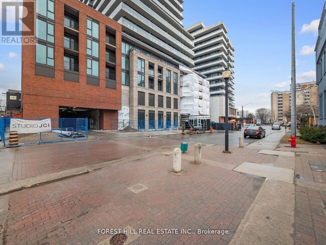 Photo du bâtiment - 1-301 Jarvis St
