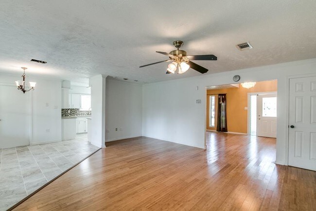 Building Photo - 9830 Sageaspen Ln