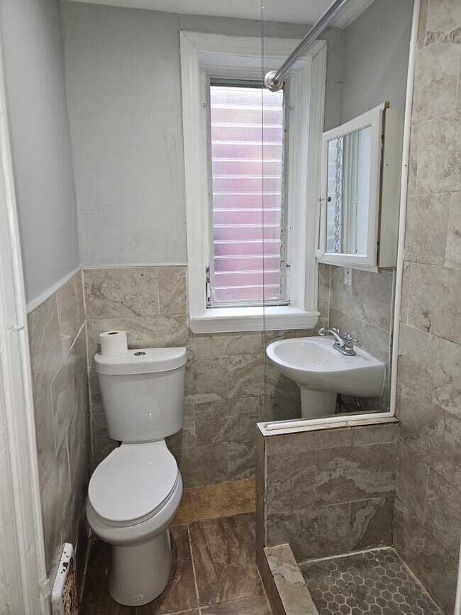 Foto del edificio - 1528 W Oakdale St