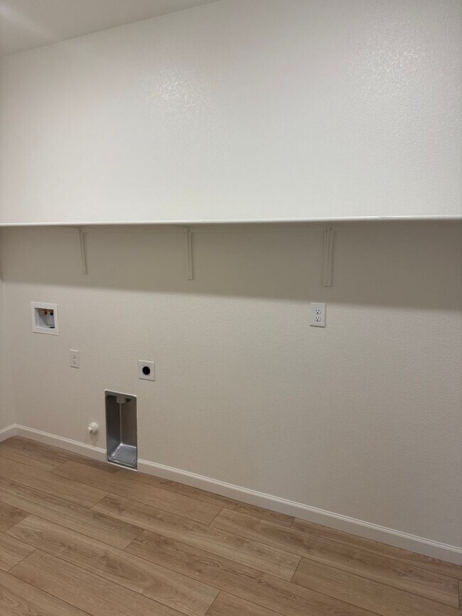 Building Photo - Brand New Home in Hughson!