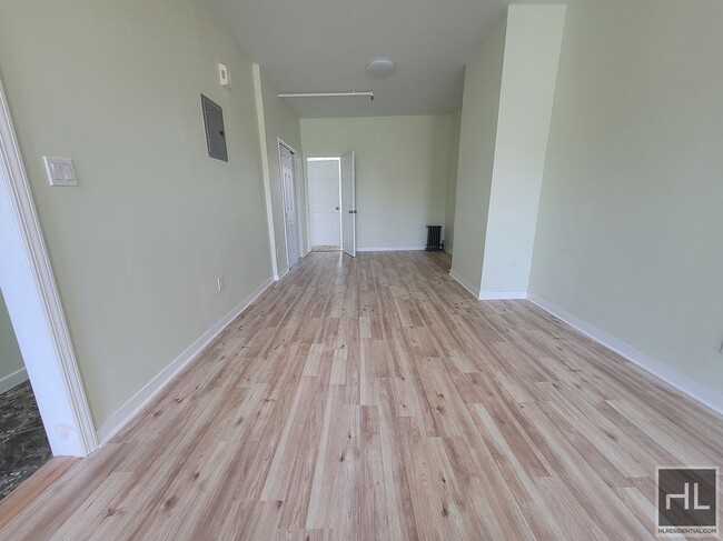 Building Photo - NEWLY RENOVATED TWO BEDROOM APARTMENT WITH...