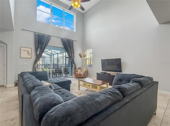 Foto del edificio - 2942 Buccaneer Palm Rd