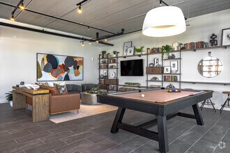 Building Photo - Raindance