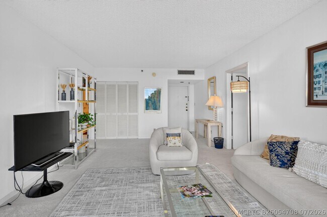 Foto del edificio - 6895 Willow Wood Dr