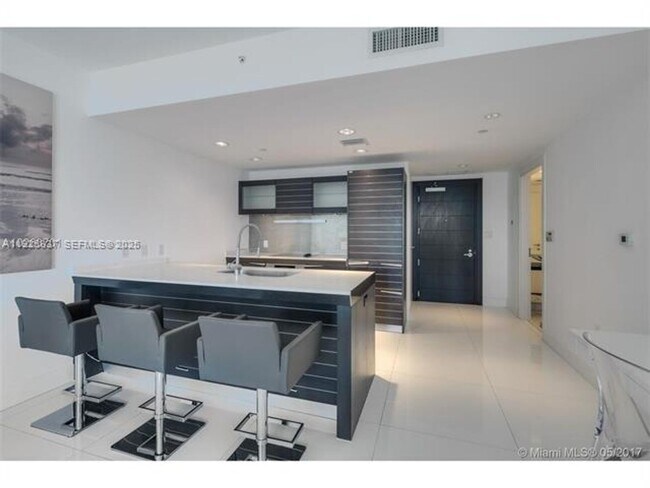 Photo - 200 Biscayne Blvd Way Apartment