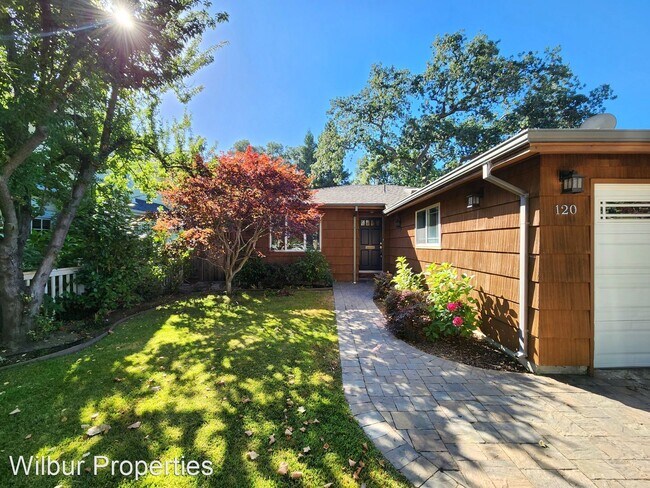 Foto del edificio - 3 br, 2 bath House - 120 Lowell Avenue