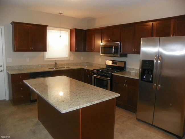 Building Photo - 4 br, 2.5 bath House - 969 Carroll Avenue