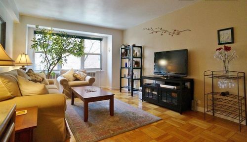 Primary Photo - 171 E 35th St