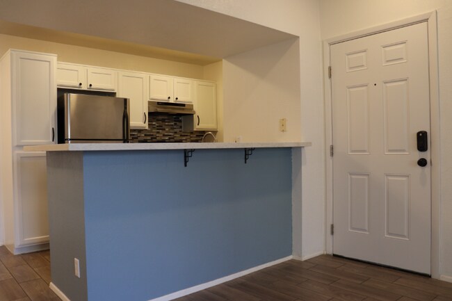 Building Photo - 2938 N 61st Pl