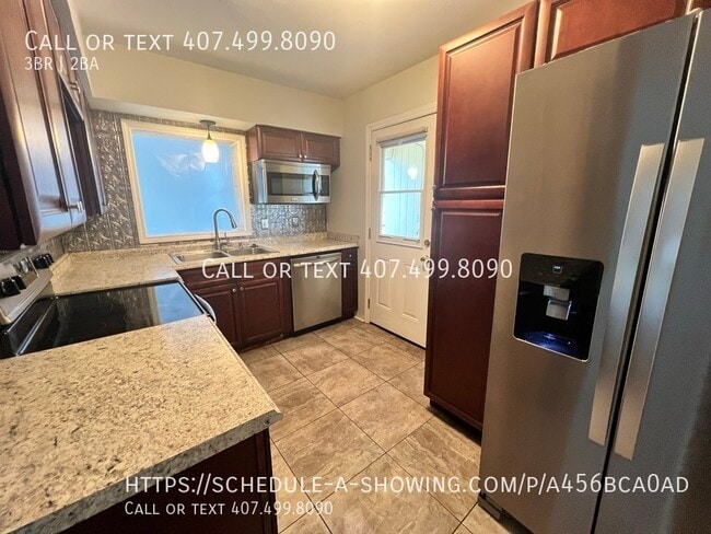 Building Photo - 2808 Drake Drive | $1795 | 3 beds, 2 full ...
