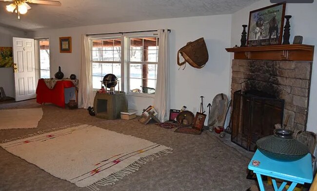 Building Photo - 481 Enchanted Forest Loop