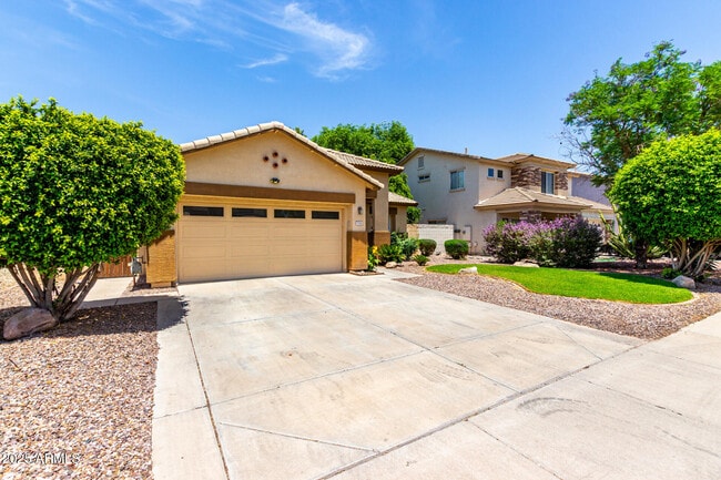 Building Photo - 3704 E Wyatt Way