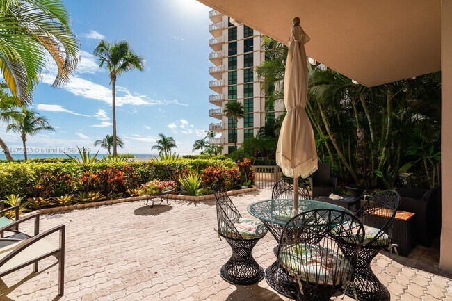 Building Photo - 1111 Crandon Blvd