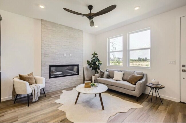 Building Photo - 2741 Spring Creek Cir