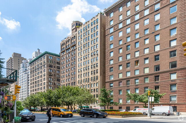 Vista desde la calle - 944 Park Ave