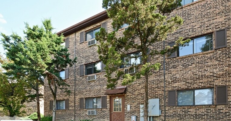 Primary Photo - 1559 Norway Ln