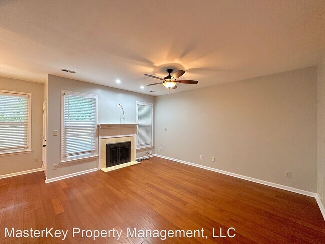 Building Photo - 3 br, 2.5 bath House - 103 James River Rd