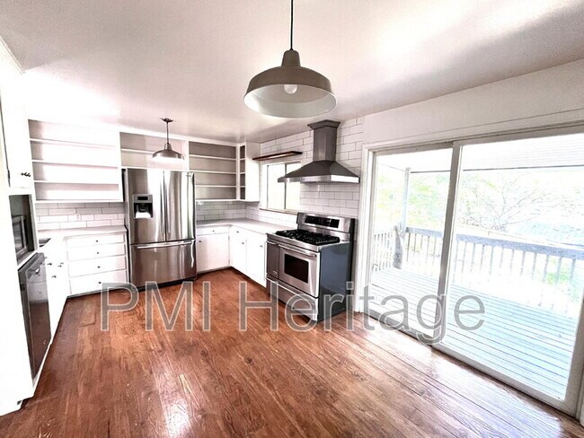 Foto del edificio - 1139 N Sunset Dr