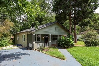 Building Photo - 1333 Lyle Ave