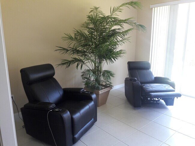 Foto del edificio - 37 Harbour Isle Dr E