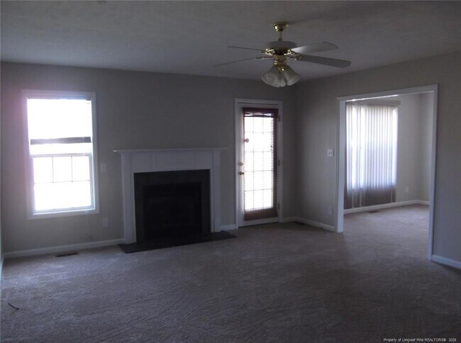 Building Photo - 2937 Piney Mountain Dr