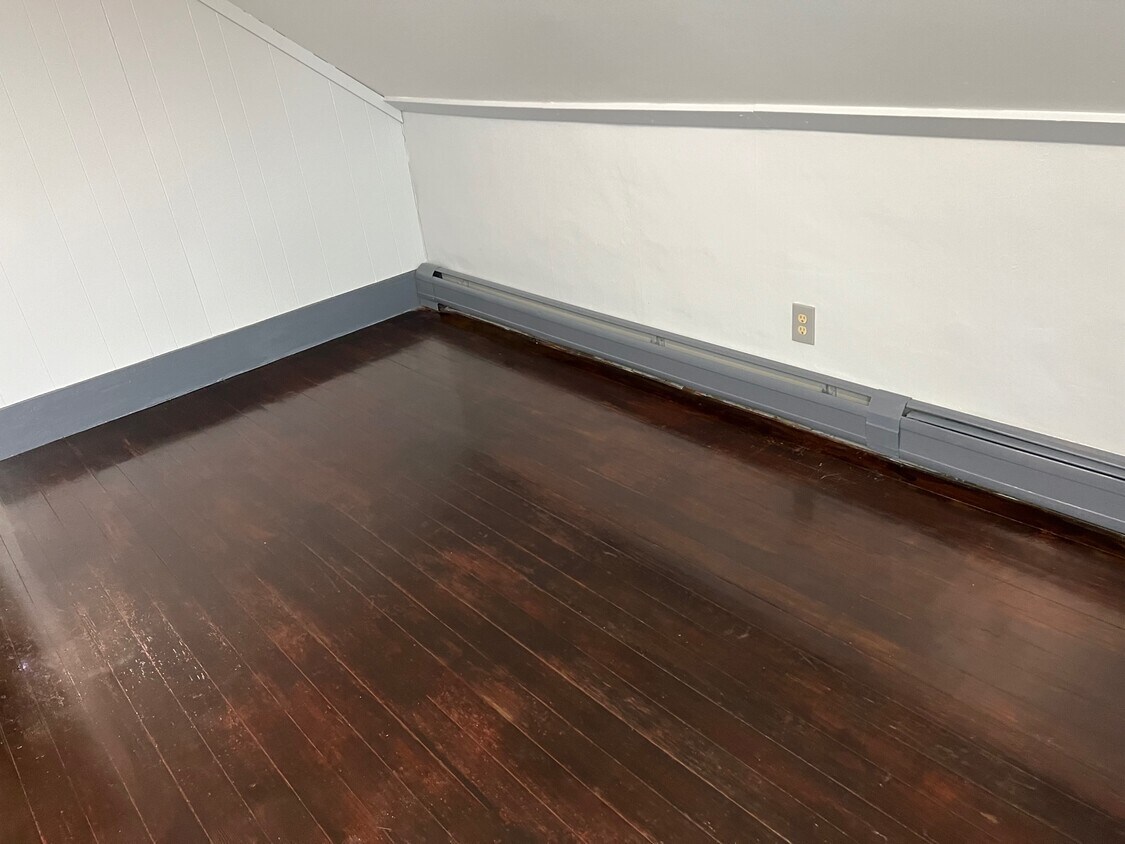 10 Mineral St Unit 7, Springfield, VT 05156 Apartments in Springfield