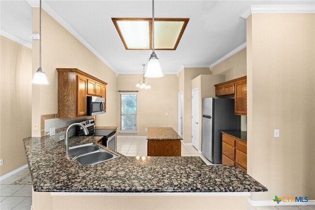 Building Photo - 300 Co Rd 3351