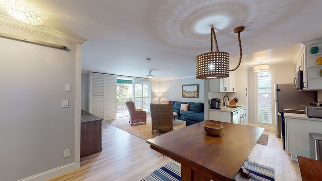 Building Photo - Fully Furnished Condo in La Jolla!! 2 Bedr...