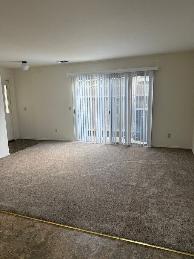 Foto del edificio - Great location