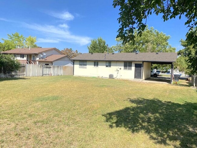 Building Photo - 5542 S 5340 W