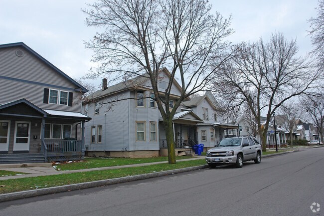 Building Photo - 44 Emerson St