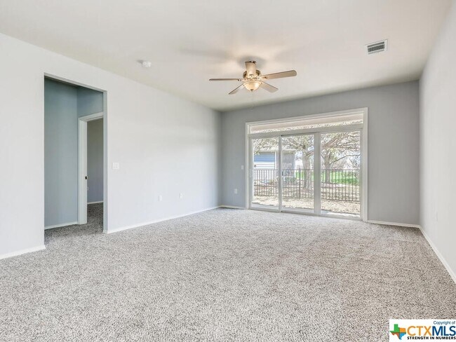 Foto del edificio - 303 Bonham Loop