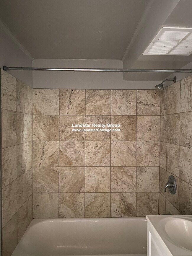 Foto del edificio - 9620 Ivanhoe Ave