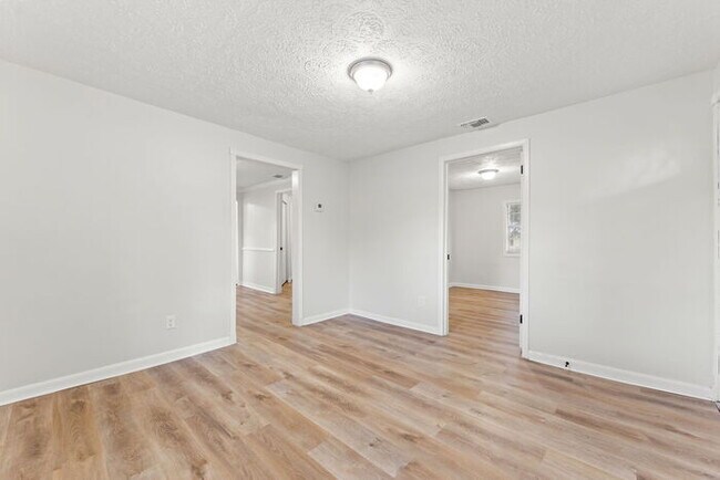Foto del edificio - Modern Comfort Meets Country Charm 2BR/1BA...
