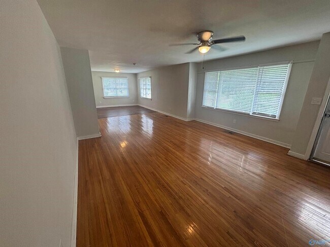 Building Photo - 312 Orange Cir