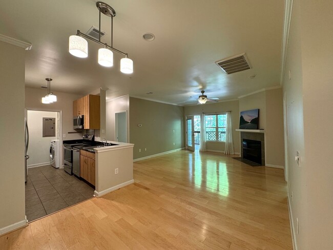 Building Photo - Fairview - Top Notch Condo Ready for Occup...