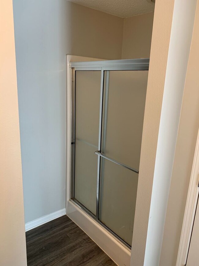 Foto del edificio - 329 Gathering House Dr