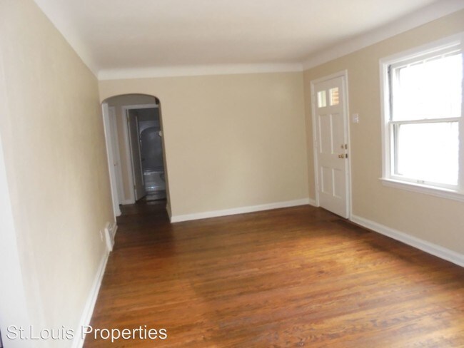 Building Photo - 241 S Barat Ave