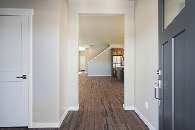 Building Photo - 839 NW 18th Ct