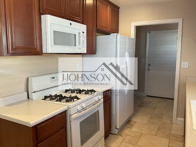Foto del edificio - 2676 Daisy Ln