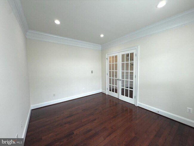 Foto del edificio - 6902 Alpine Dr
