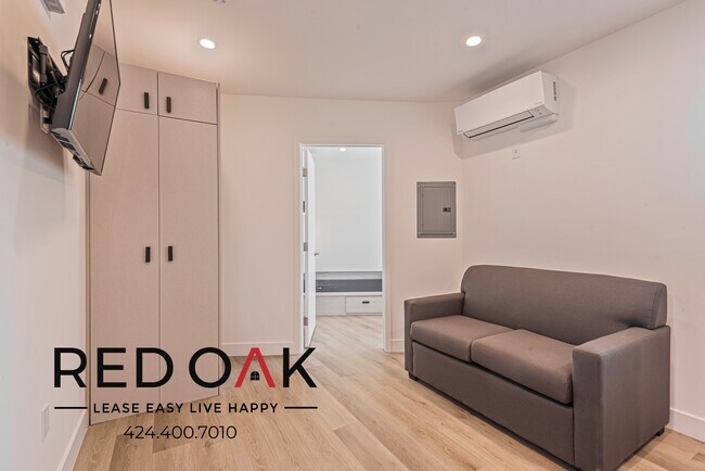 Foto del edificio - ~2 Months FREE~ One Bedroom, Featuring Loa...