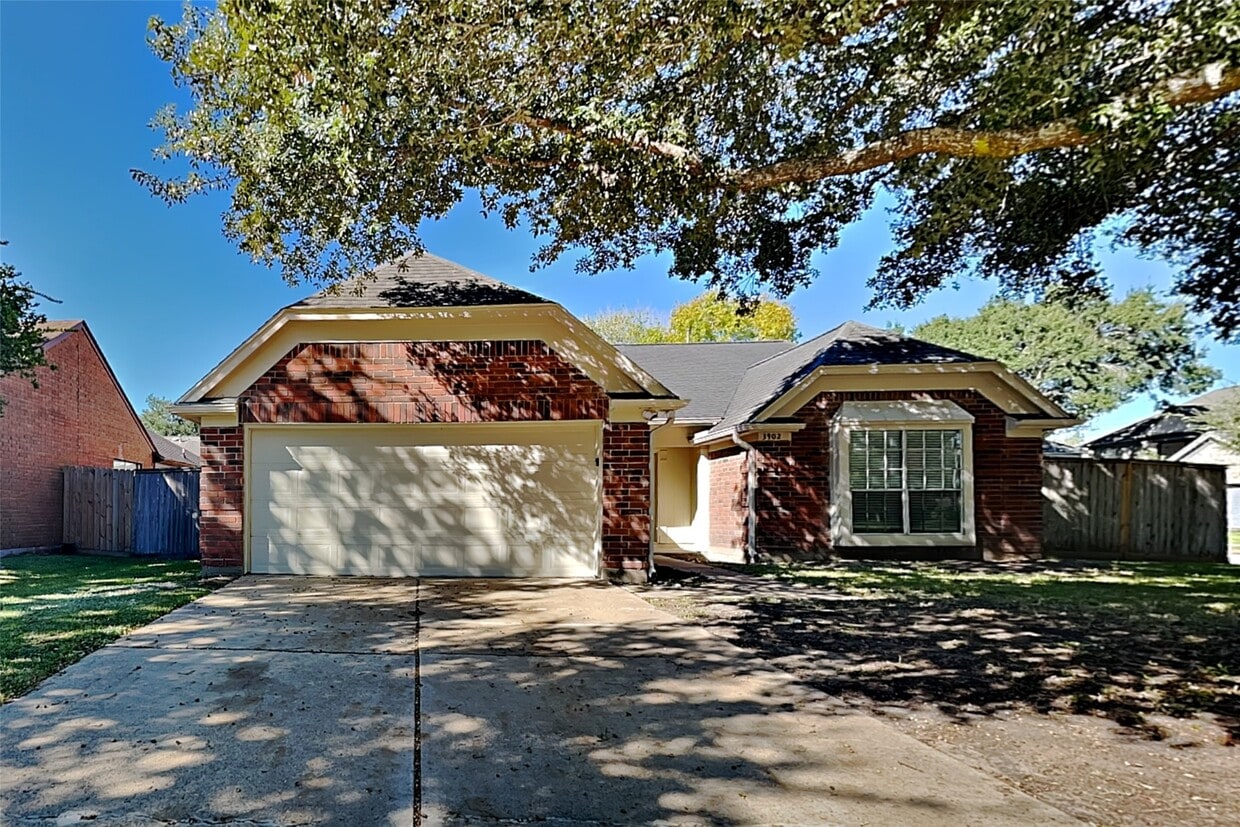 Primary Photo - 3902 Spring River Dr