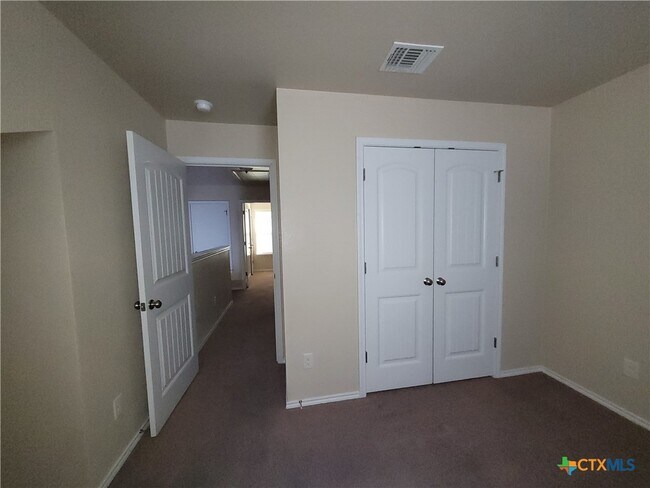 Foto del edificio - 935 Brookview Dr