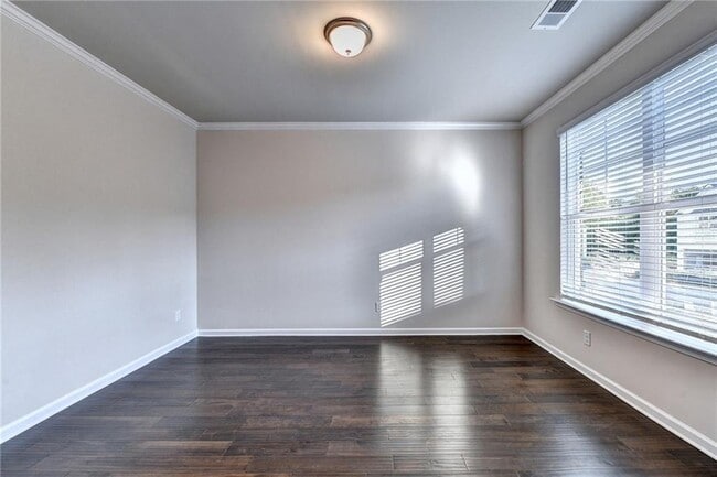 Building Photo - 354 Paxton LN