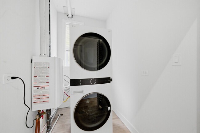 Foto del edificio - 2345 W 23rd Pl