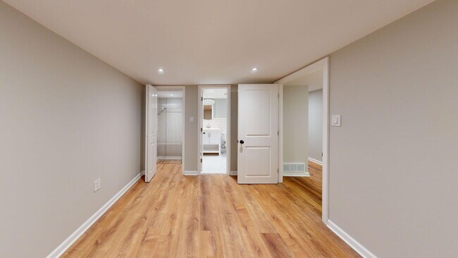 Foto del edificio - 8 R St NW