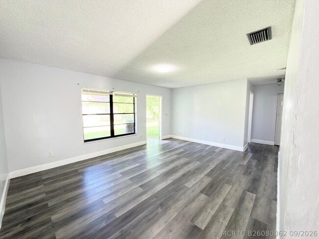 Building Photo - 4885 Badger Rd
